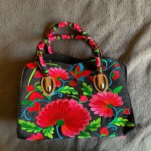 Floral Embroidered Mexican Purse